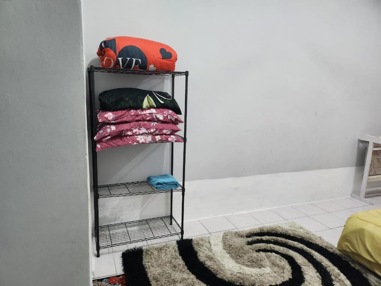 Villa Taufiq 34 Klia Sepang With 3 Airconds & Free Wi-Fi à Banting  Extérieur photo